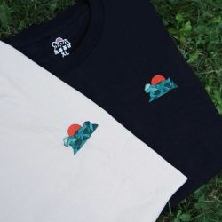 赤玉 獅子山設計刺繡 Tee
